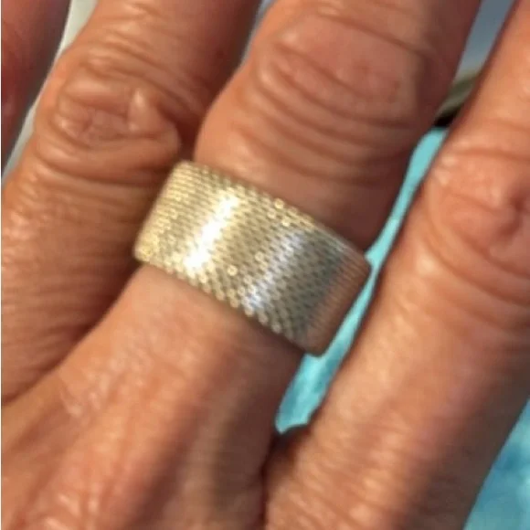 Tiffany & Co. vintage Somerset Sterling Silver Mesh Ring - size 6. - Picture 2 of 3